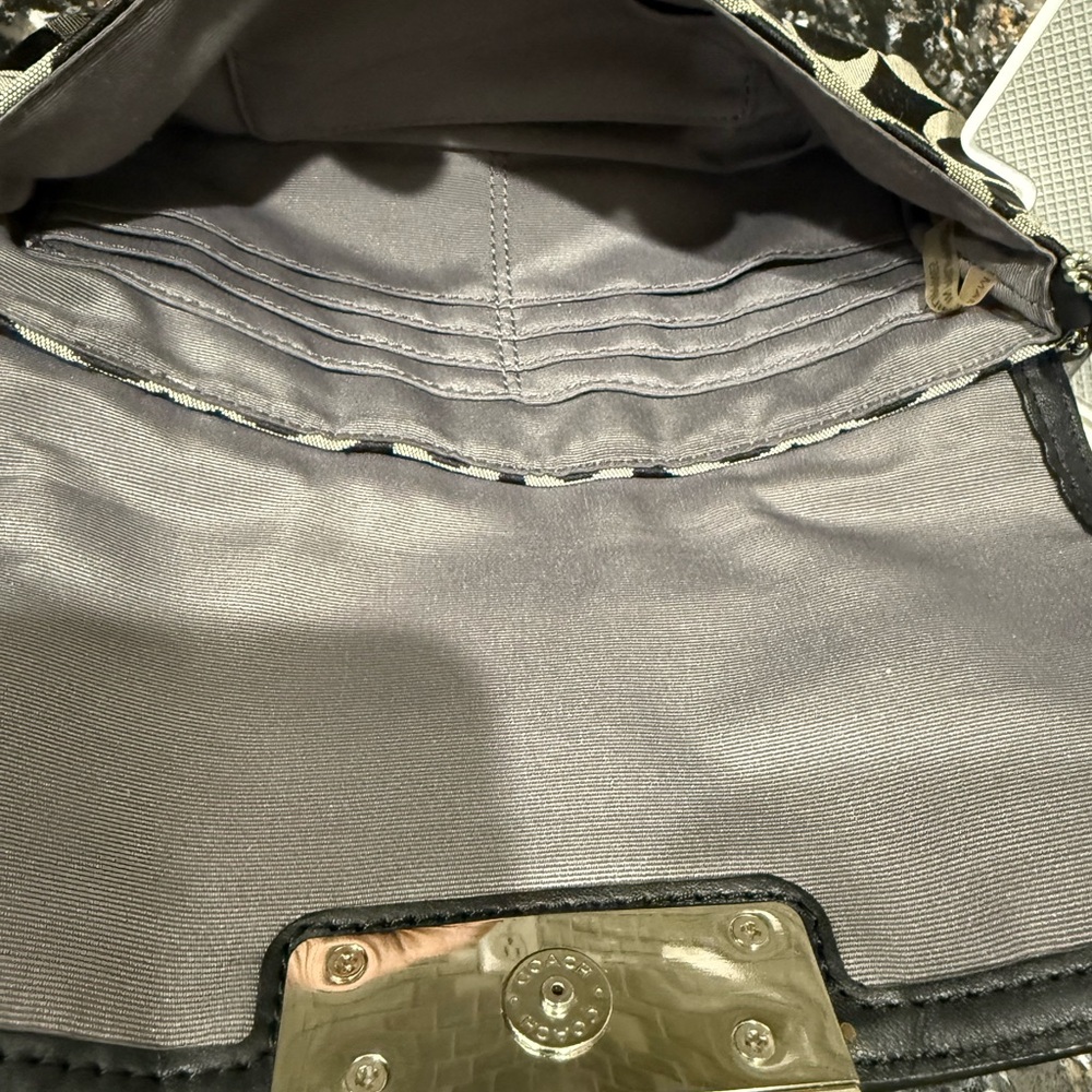 Coach Kristin Signature Large Wristlet with Silver Hardware - Picture 3 of 5